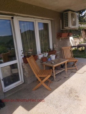 Обява Продава КЪЩА,с. Врачеш, област София