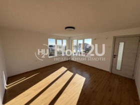 Продава Етаж от къща, град Варна