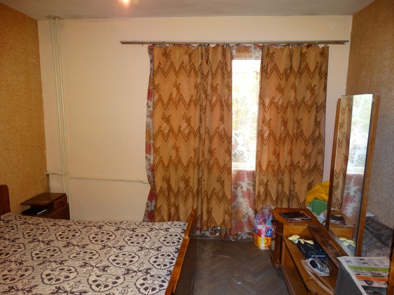 Продава 2-СТАЕН, област Шумен, гр. Каспичан • 55000 € / 107570.65 лв. • 67008995 1 — Holmes.bg Продава 2-СТАЕН, област Шумен, гр. Каспичан • 55000 € / 107570.65 лв. • 67008995 1