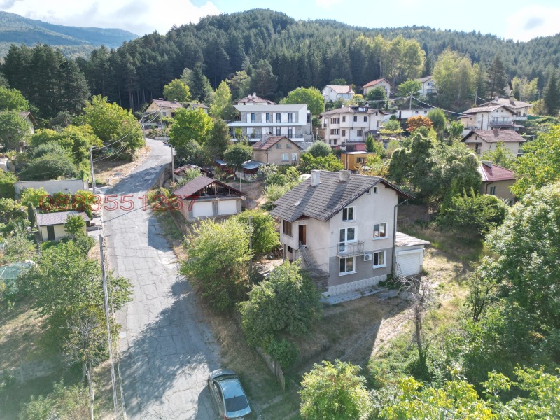 Продава КЪЩА, област Перник, с. Кладница • 220000 € • 56526789 1 — Holmes.bg Продава КЪЩА, област Перник, с. Кладница • 220000 € • 56526789 1