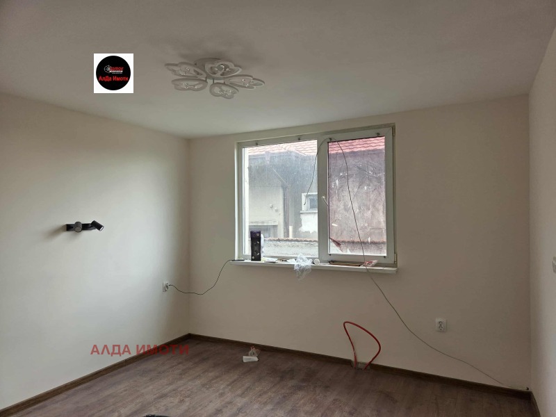 Продава КЪЩА, град София, Челопечене • 440000 € / 860565.20 лв. • 15833601 1 — Holmes.bg Продава КЪЩА, град София, Челопечене • 440000 € / 860565.20 лв. • 15833601 1