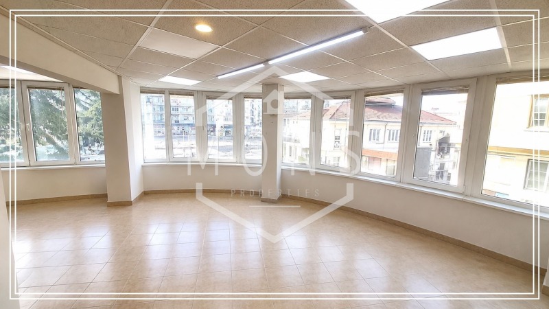 Продава МАГАЗИН, област Велико Търново, гр. Горна Оряховица • 85000 € / 166245.55 лв. • 94927209 1 — Holmes.bg Продава МАГАЗИН, област Велико Търново, гр. Горна Оряховица • 85000 € / 166245.55 лв. • 94927209 1