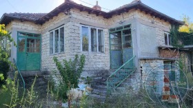 Продава къща област Добрич с. Горичане - [1] 