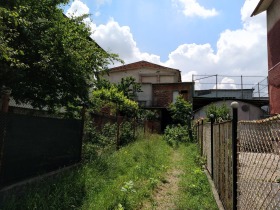 Продажба на имоти в Филиповци, град София - изображение 14 