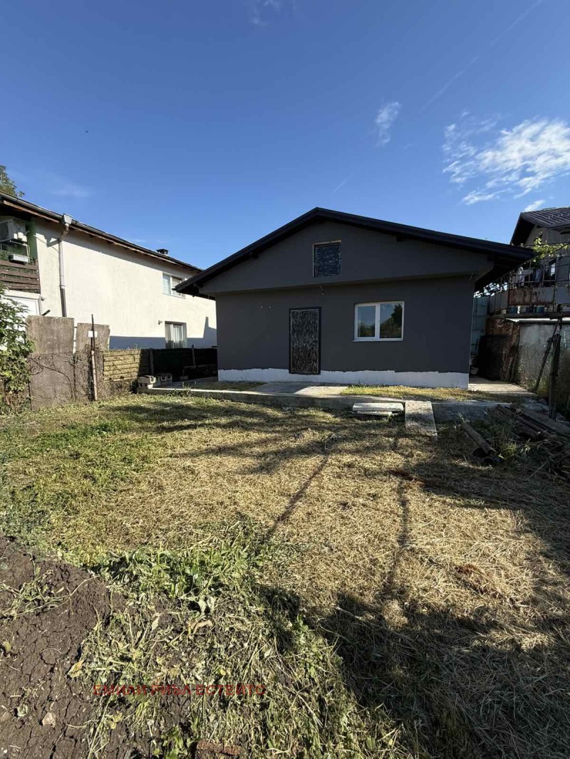 Продава КЪЩА, град София, Модерно предградие • 109000 € / 213185.47 лв. • 30405979 1 — Holmes.bg Продава КЪЩА, град София, Модерно предградие • 109000 € / 213185.47 лв. • 30405979 1