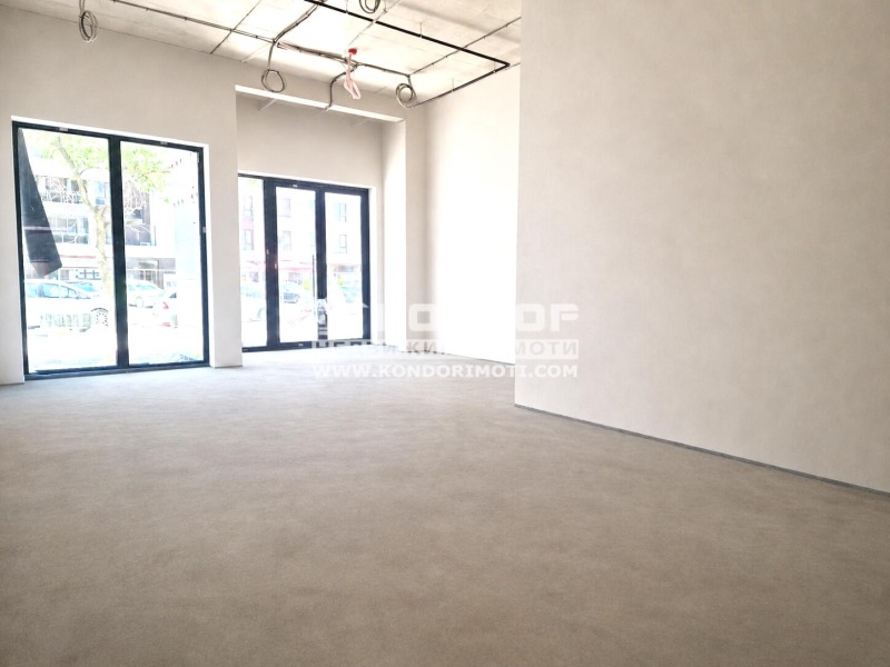 Продава МАГАЗИН, град Пловдив, Тракия • 349830 € / 684208.01 лв. • 50338076 1 — Holmes.bg Продава МАГАЗИН, град Пловдив, Тракия • 349830 € / 684208.01 лв. • 50338076 1