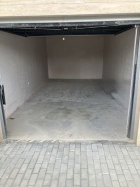 ГАРАЖ, ПАРКОМЯСТО, 28 m2 - Holmes.bg ГАРАЖ, ПАРКОМЯСТО, 28 m2