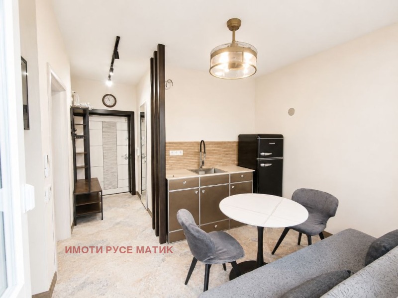 Продава 1-СТАЕН, град Русе, Център • 97000 € / 189715.51 лв. • 93716866 1 — Holmes.bg Продава 1-СТАЕН, град Русе, Център • 97000 € / 189715.51 лв. • 93716866 1