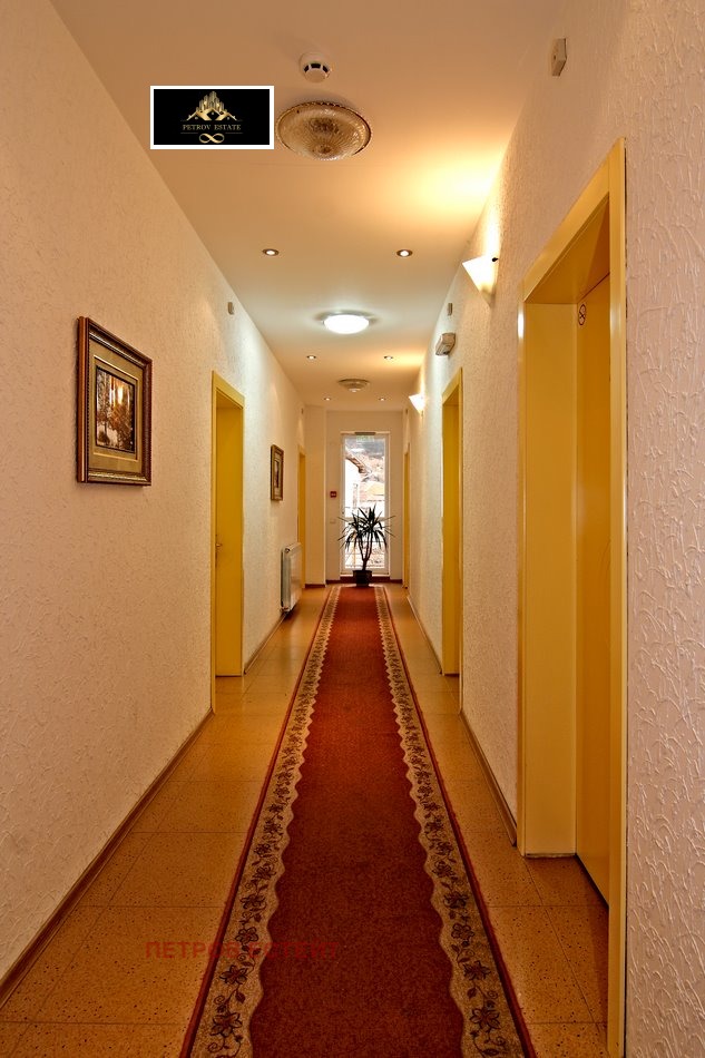 Продава  Хотел област Пазарджик , с. Равногор , 960 кв.м | 19482012 - изображение [8]