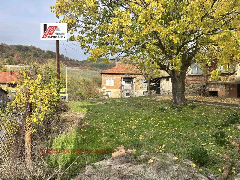 Продава КЪЩА, област Кърджали, с. Драганово • 95000 лв. / 48572.73 € • 33866308 1 — Holmes.bg Продава КЪЩА, област Кърджали, с. Драганово • 95000 лв. / 48572.73 € • 33866308 1