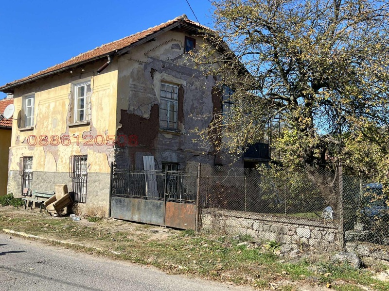 Продава КЪЩА, област София, с. Василовци • 63500 € / 124195.21 лв. • 88807242 1 — Holmes.bg Продава КЪЩА, област София, с. Василовци • 63500 € / 124195.21 лв. • 88807242 1