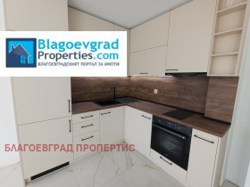 Продава 2-стаен, град Благоевград