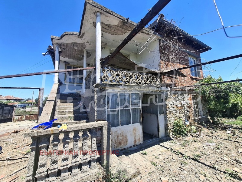 Продава КЪЩА, област Ямбол, с. Пчела • 16300 € / 31880.03 лв. • 58438456 1 — Holmes.bg Продава КЪЩА, област Ямбол, с. Пчела • 16300 € / 31880.03 лв. • 58438456 1