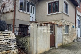 Продажба на къщи в област Добрич — страница 2 - изображение 5 