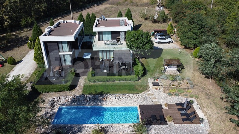 Продава КЪЩА, област Варна, с. Осеново • 750000 € • 75179558 1 — Holmes.bg Продава КЪЩА, област Варна, с. Осеново • 750000 € • 75179558 1