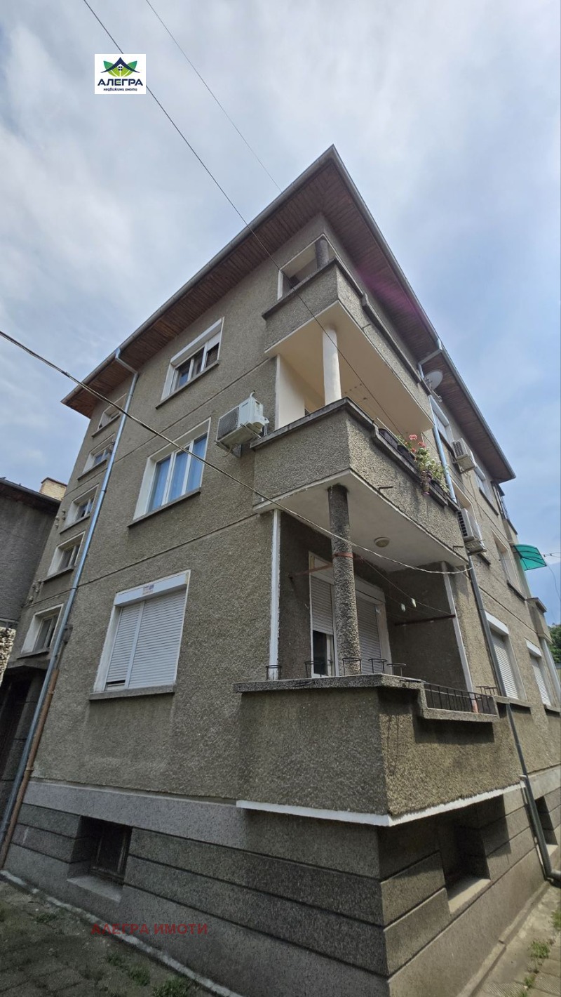 Продава ЕТАЖ ОТ КЪЩА, град Пазарджик, Център • 75000 € • 42026124 1 — Holmes.bg Продава ЕТАЖ ОТ КЪЩА, град Пазарджик, Център • 75000 € • 42026124 1