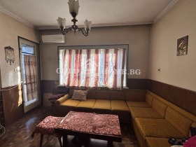 Продава Етаж от къща, град Пловдив