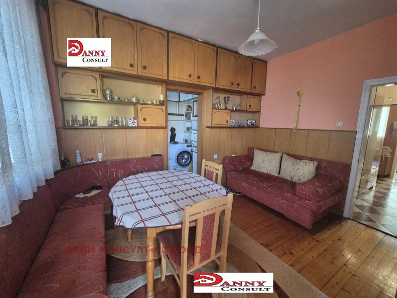 Продава МНОГОСТАЕН, град Велико Търново, Център • 160000 € • 71564775 1 — Holmes.bg Продава МНОГОСТАЕН, град Велико Търново, Център • 160000 € • 71564775 1