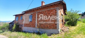 Продава Къща, с. Гълъбник