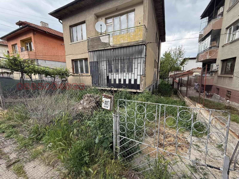 Продава ЕТАЖ ОТ КЪЩА, град Кюстендил, Център • 152000 € / 297286.16 лв. • 63810885 1 — Holmes.bg Продава ЕТАЖ ОТ КЪЩА, град Кюстендил, Център • 152000 € / 297286.16 лв. • 63810885 1