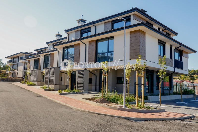 Продава КЪЩА, град София, м-т Камбаните • 474000 € / 927063.42 лв. • 39993742 1 — Holmes.bg Продава КЪЩА, град София, м-т Камбаните • 474000 € / 927063.42 лв. • 39993742 1