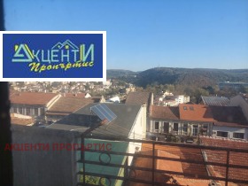 Продажба на етажи от къща в град Велико Търново - изображение 1 