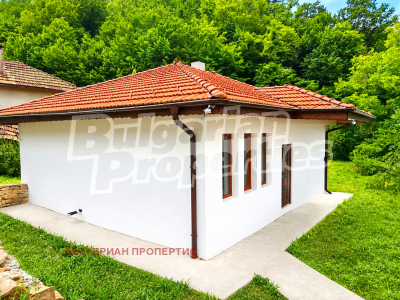 Продава КЪЩА, област Габрово, гр. Трявна • 150000 € / 293374.50 лв. • 45090230 1 — Holmes.bg Продава КЪЩА, област Габрово, гр. Трявна • 150000 € / 293374.50 лв. • 45090230 1