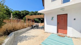 Обява Продава КЪЩА,с. Варвара, област Бургас