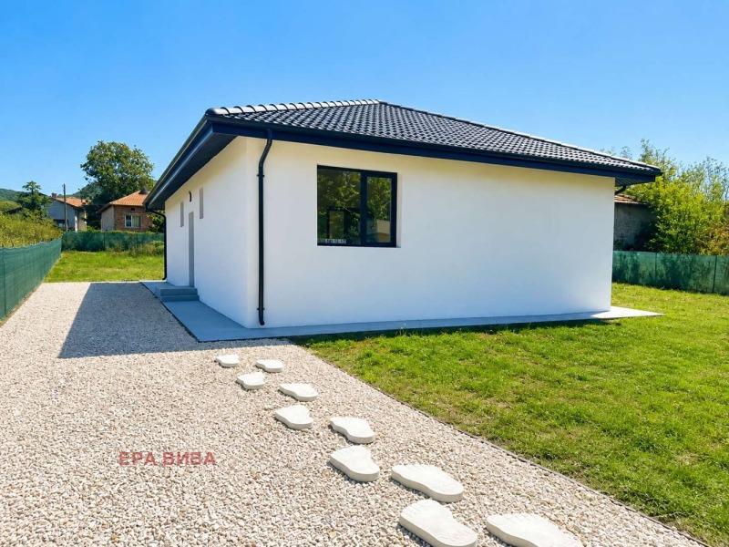 Продава КЪЩА, област Добрич, с. Оброчище • 220000 € • 93231187 1 — Holmes.bg Продава КЪЩА, област Добрич, с. Оброчище • 220000 € • 93231187 1
