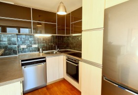 Обява Продава 4-СТАЕН,град София, Хладилника