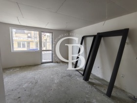 Обява Продава 2-СТАЕН,град Варна, Център