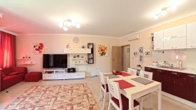 Обява Продава 3-СТАЕН,град Варна, к.к. Св.Св. Константин и Елена