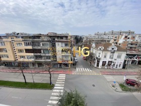 Продажба на тристайни апартаменти в град Варна — страница 4 - изображение 13 