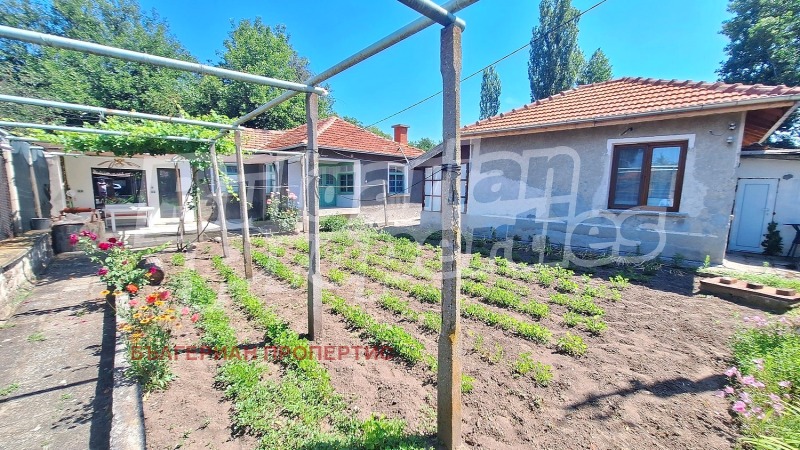 Продава КЪЩА, област Пловдив, с. Драгойново • 49000 € / 95835.67 лв. • 12381468 1 — Holmes.bg Продава КЪЩА, област Пловдив, с. Драгойново • 49000 € / 95835.67 лв. • 12381468 1