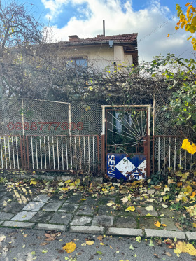 Продава Къща, с. Челопеч