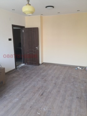 Обява Продава 3-СТАЕН,град Велико Търново, Център