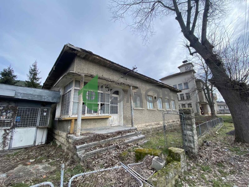 Продава Пром. помещение област Шумен , с. Кочово , 300 кв.м | 16040206 — Imoti.com Продава Пром. помещение област Шумен , с. Кочово , 300 кв.м | 16040206