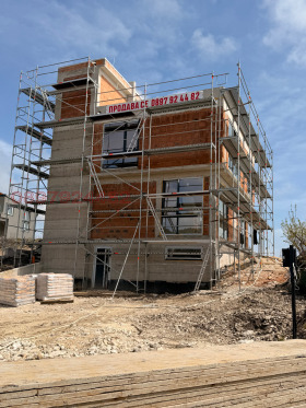 Обява Продава КЪЩА,град Варна, м-т Горна Трака