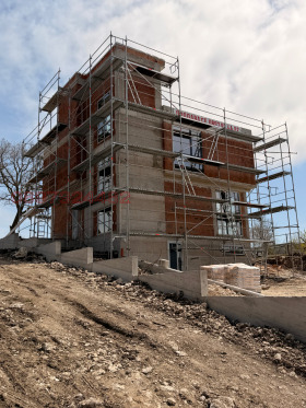 Обява Продава КЪЩА,град Варна, м-т Горна Трака>