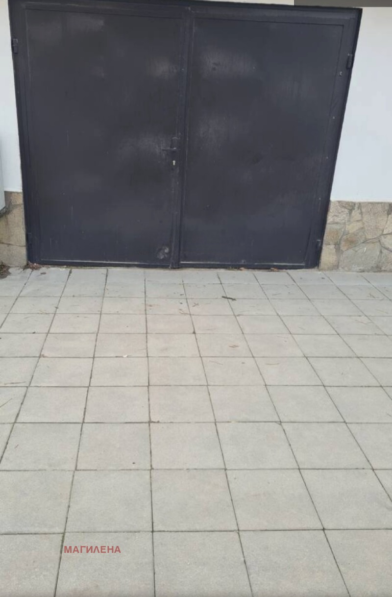 Под наем ГАРАЖ, ПАРКОМЯСТО, град Пловдив, Кършияка • 100 € • 98852416 1 — Holmes.bg Под наем ГАРАЖ, ПАРКОМЯСТО, град Пловдив, Кършияка • 100 € • 98852416 1