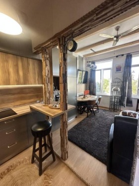 Обява Дава под наем 2-СТАЕН,град Бургас, Център