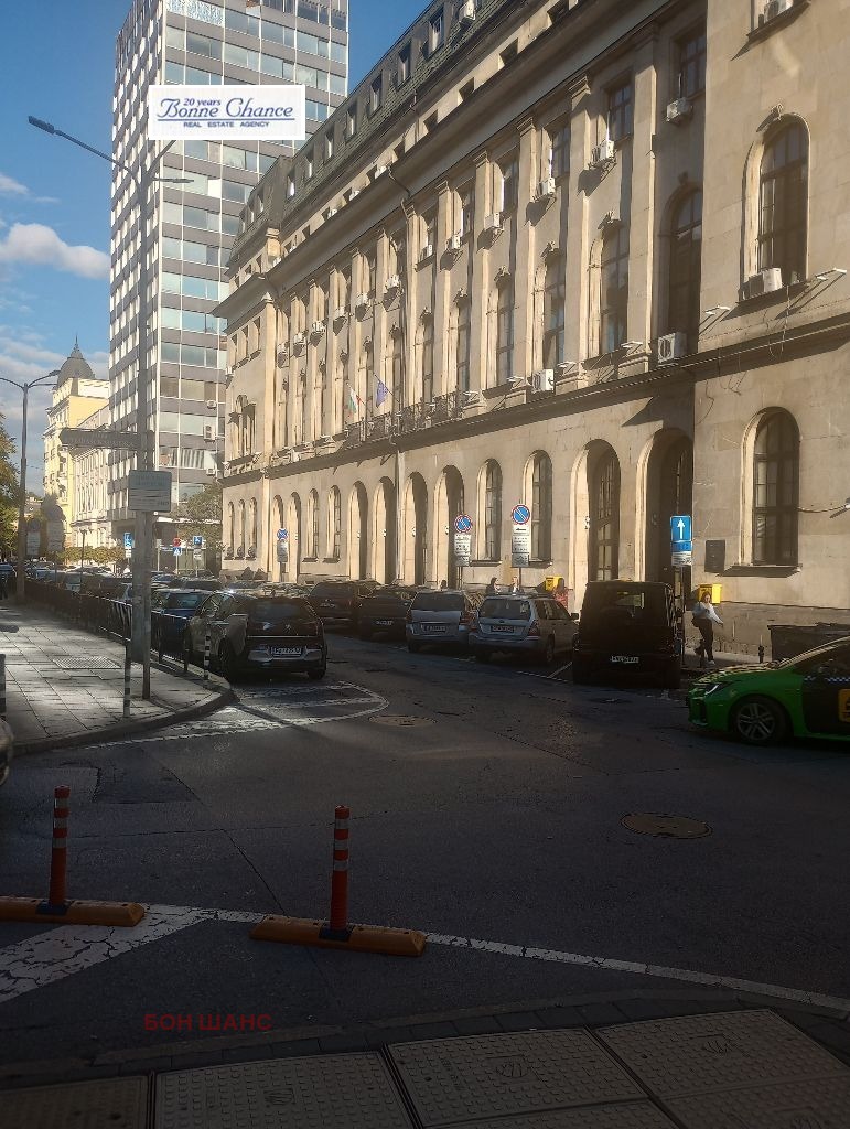 Под наем МАГАЗИН, град София, Център • 3000 € / 5867.49 лв. • 45384428 1 — Holmes.bg Под наем МАГАЗИН, град София, Център • 3000 € / 5867.49 лв. • 45384428 1