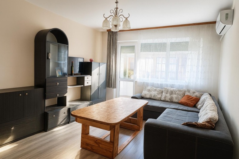 Под наем 4-СТАЕН, град Пловдив, Христо Смирненски • 650 € / 1271.29 лв. • 82989239 1 — Holmes.bg Под наем 4-СТАЕН, град Пловдив, Христо Смирненски • 650 € / 1271.29 лв. • 82989239 1