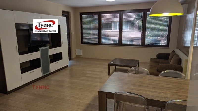 Под наем 2-СТАЕН, град Пловдив, Център • 550 € / 1075.71 лв. • 81634991 1 — Holmes.bg Под наем 2-СТАЕН, град Пловдив, Център • 550 € / 1075.71 лв. • 81634991 1