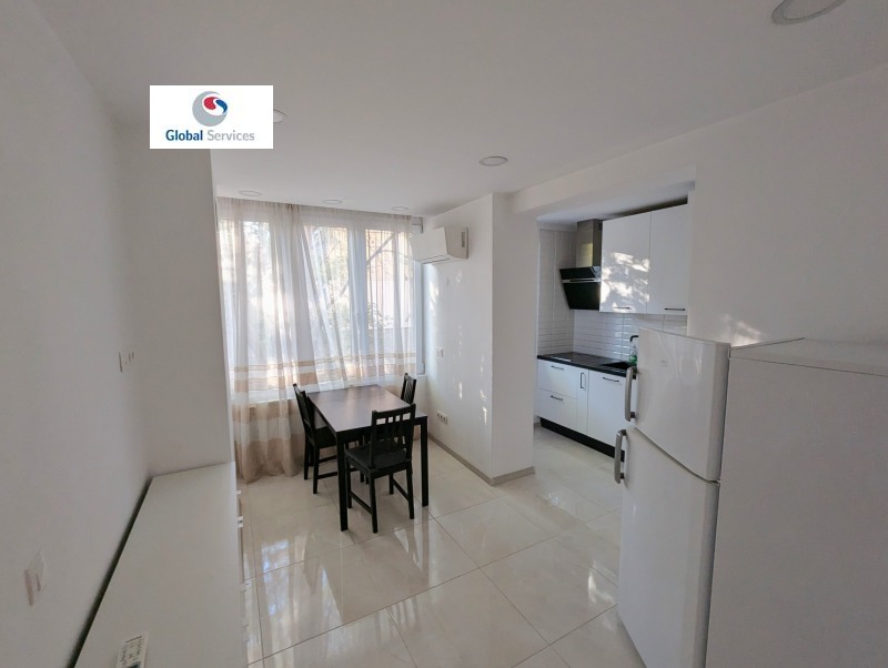 Под наем 3-СТАЕН, град София, Лозенец • 1100 € • 44238559 1 — Holmes.bg Под наем 3-СТАЕН, град София, Лозенец • 1100 € • 44238559 1