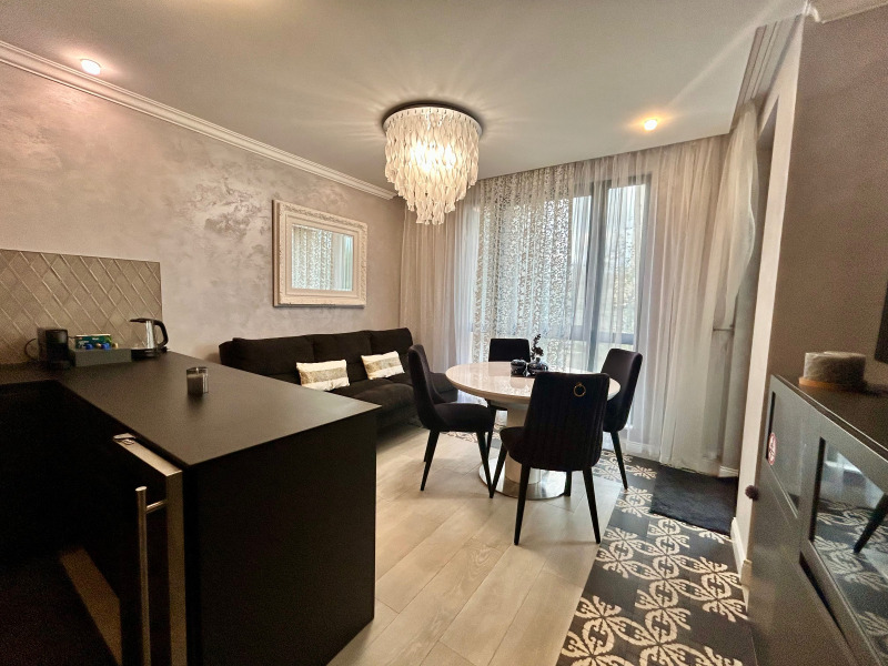 Под наем 3-СТАЕН, град Варна, к.к. Св.Св. Константин и Елена • 1500 € / 2933.74 лв. • 45070747 1 — Holmes.bg Под наем 3-СТАЕН, град Варна, к.к. Св.Св. Константин и Елена • 1500 € / 2933.74 лв. • 45070747 1