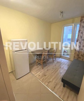 Обява Дава под наем 3-СТАЕН,град Варна, Колхозен пазар