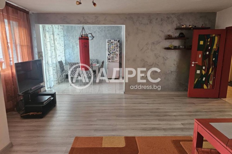 Под наем 3-СТАЕН, град София, Дървеница • 1450 лв. / 741.37 € • 68123427 1 — Holmes.bg Под наем 3-СТАЕН, град София, Дървеница • 1450 лв. / 741.37 € • 68123427 1