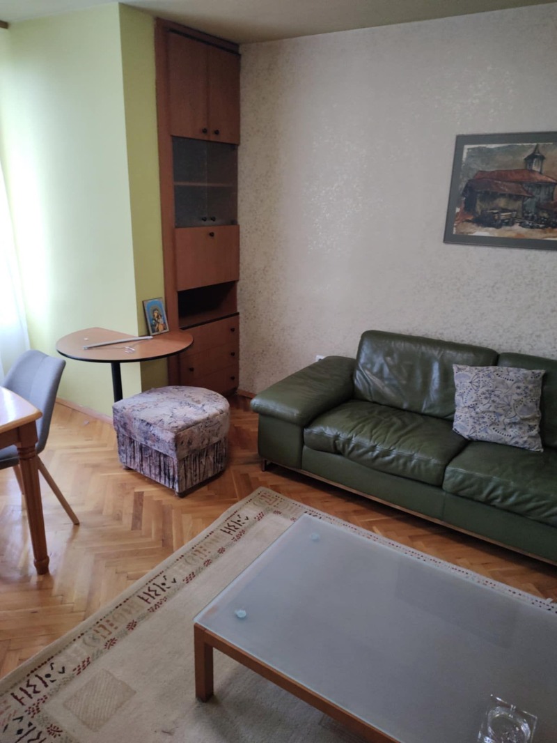 Под наем 3-СТАЕН, град София, Център • 849 € / 1660.50 лв. • 78445260 1 — Holmes.bg Под наем 3-СТАЕН, град София, Център • 849 € / 1660.50 лв. • 78445260 1