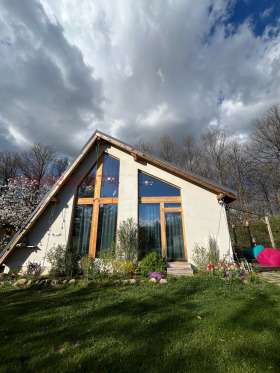 Обява Дава под наем КЪЩА,с. Бальовци, област София